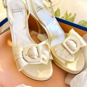 Stuart Weitzman Alesha Bow Pumps.